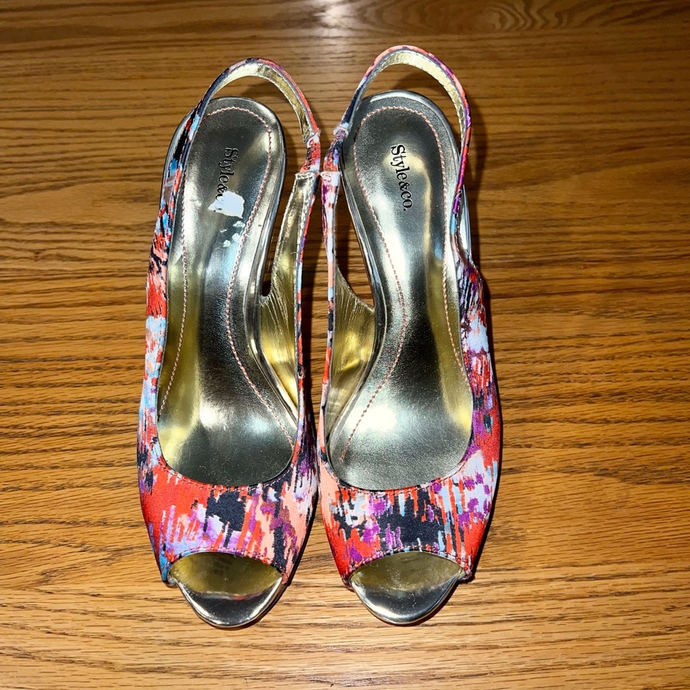 Style & co multi color heels